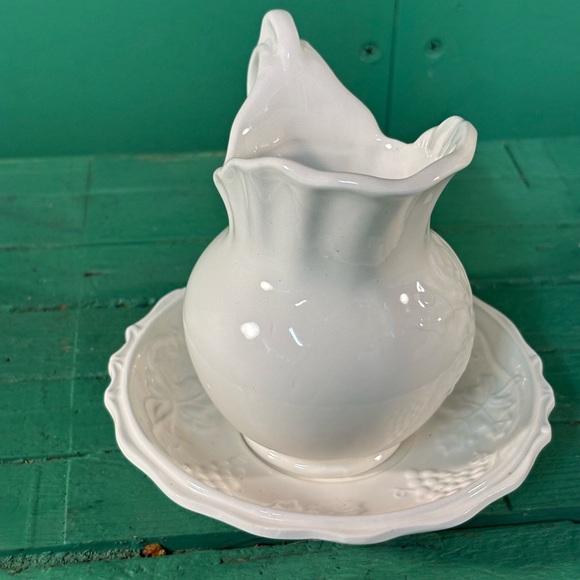 Enesco White Ceramic Pitcher and Plate Set smaller size set - Picture 2 of 11